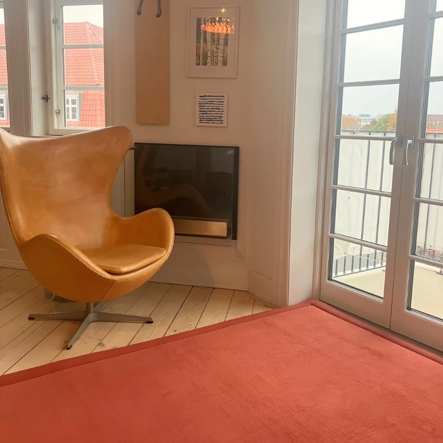 Mellem dusty rose babytaeppe